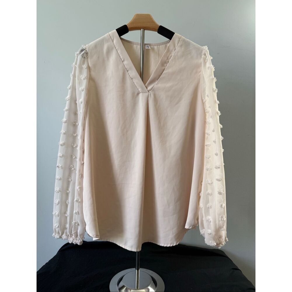 Epretty Chicago Beige Swiss Dot Sheer Sleeve Blouse Women’s Size Small